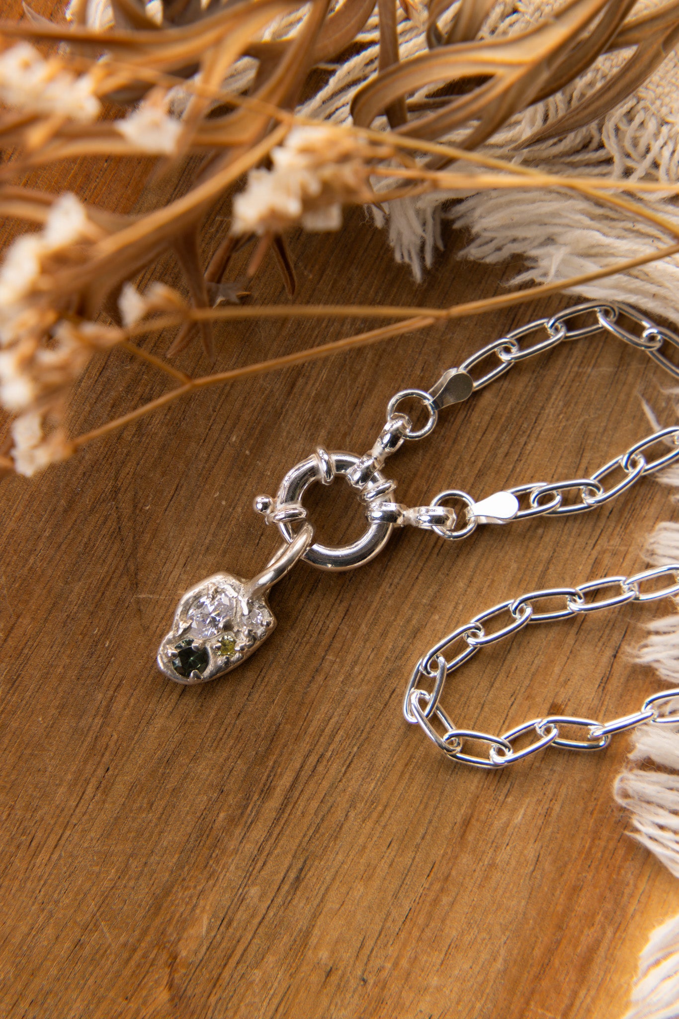 Mossgreen stone Pendant top with Chanky Chain Necklace