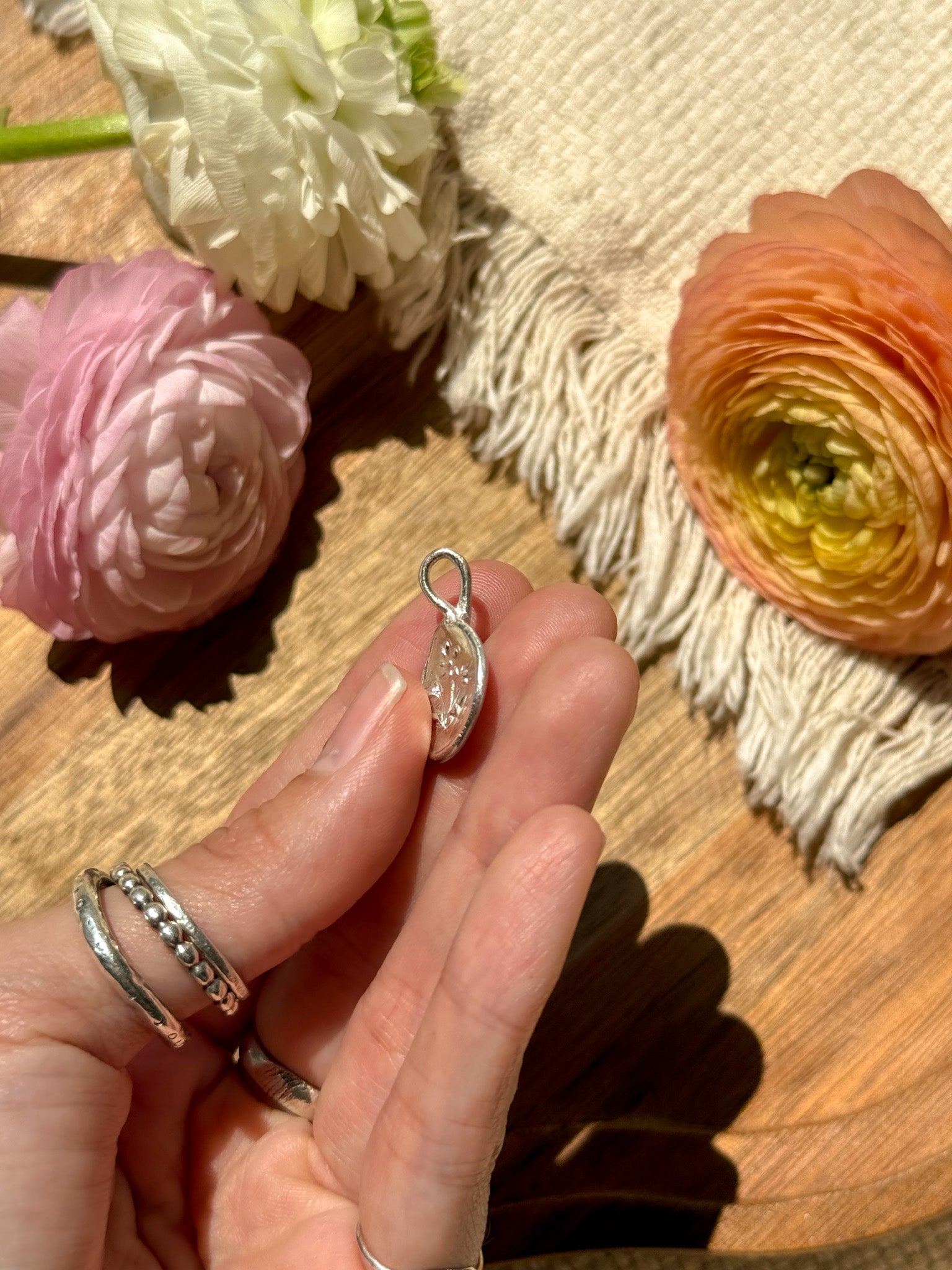 Flower bouquet Coin Pendant top - B