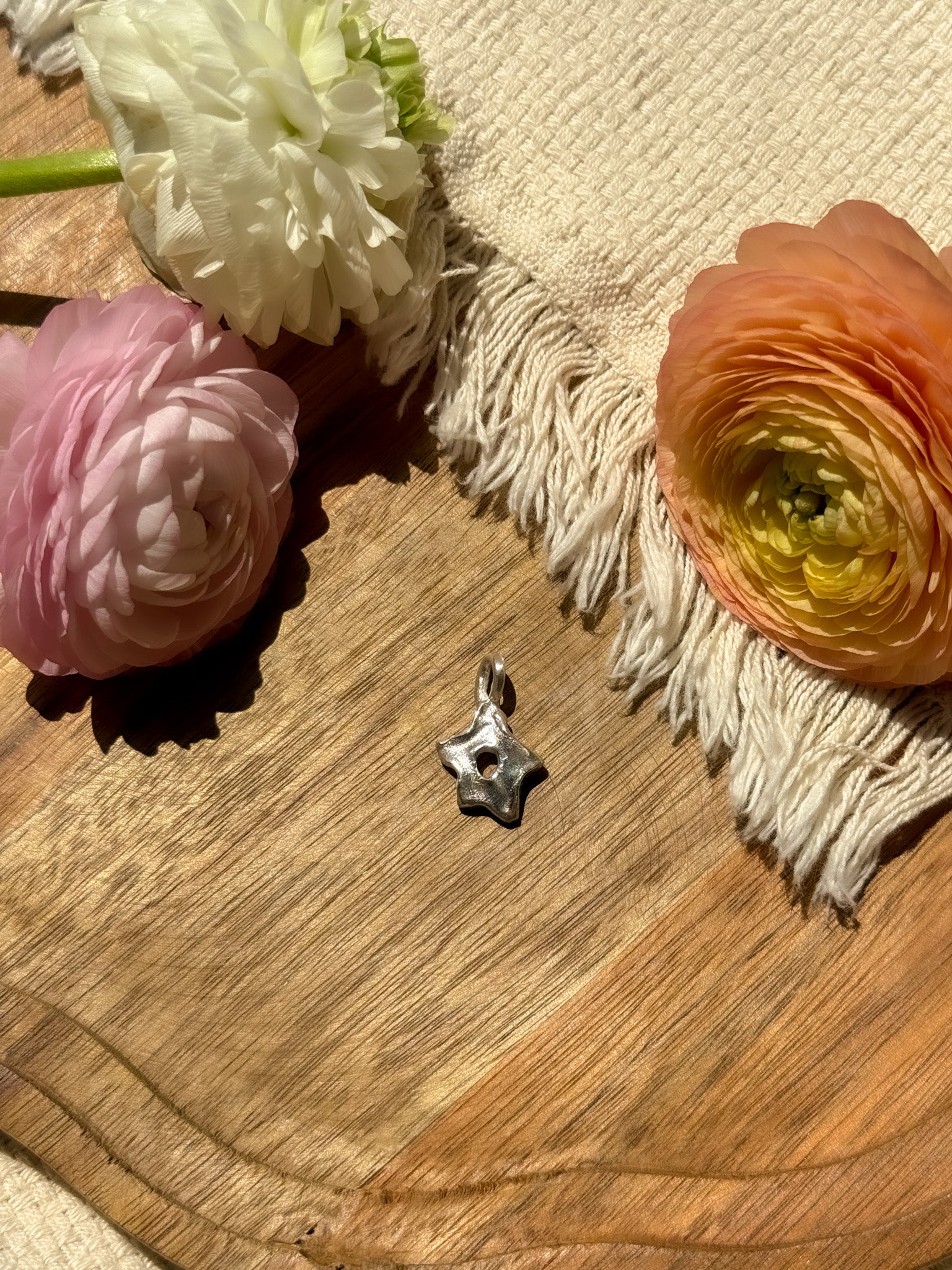 Flower Star Pendant top