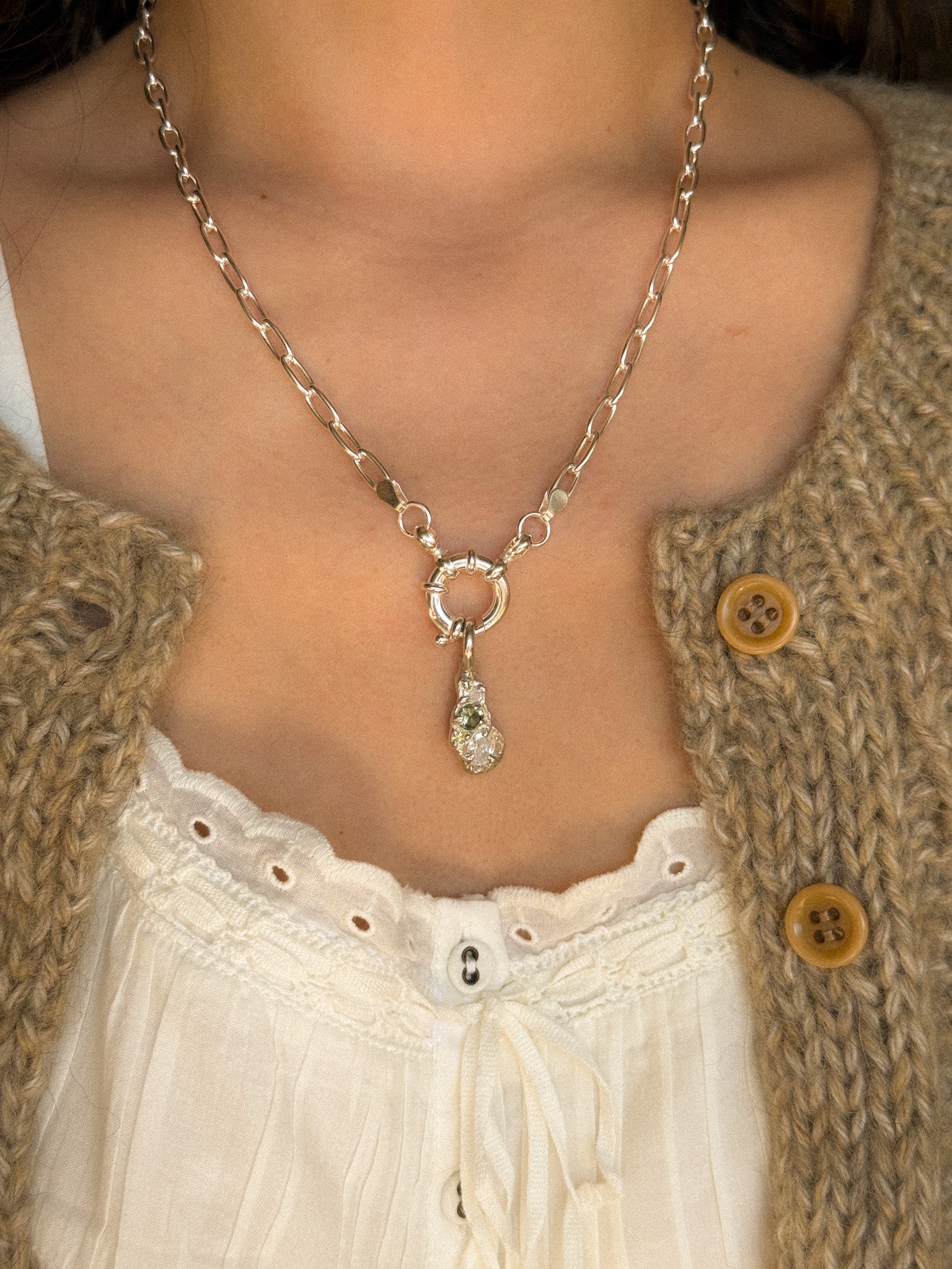 Mossgreen stone Pendant top with Chanky Chain Necklace B