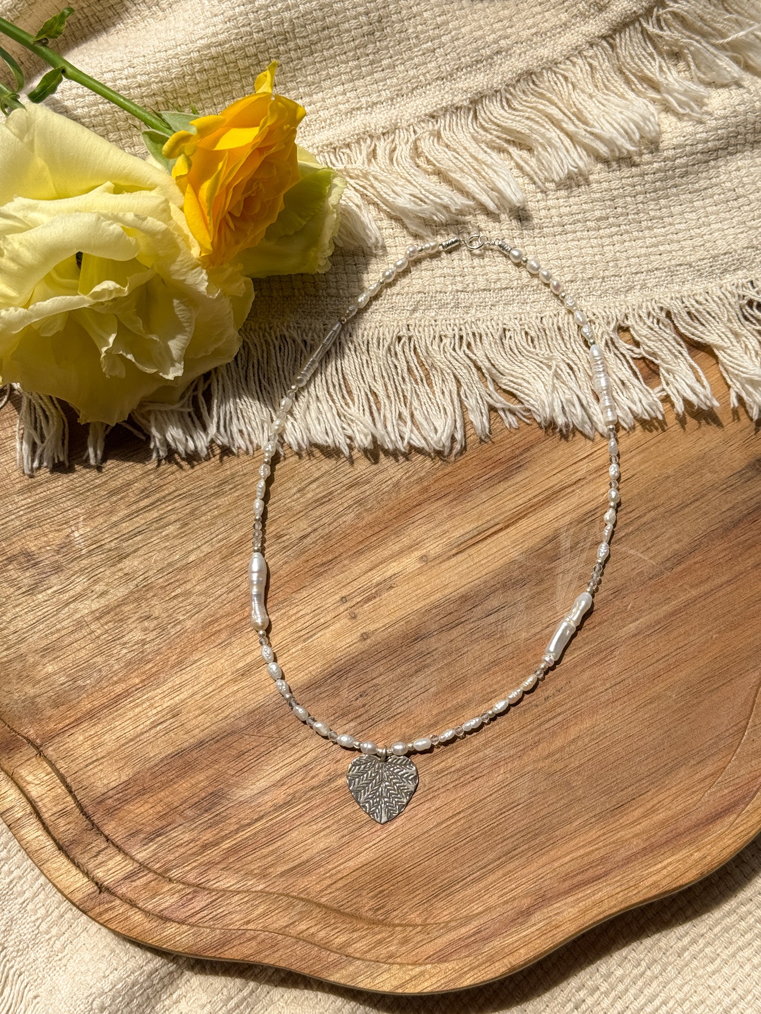 Necklace - Pearl, Clear quartz and Karen silver