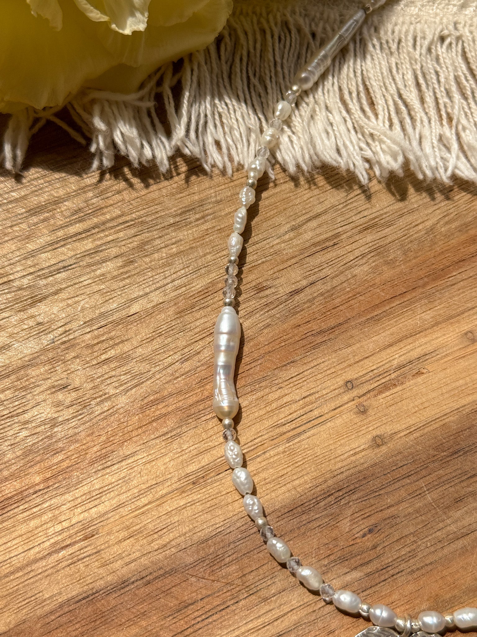 Necklace - Pearl, Clear quartz and Karen silver