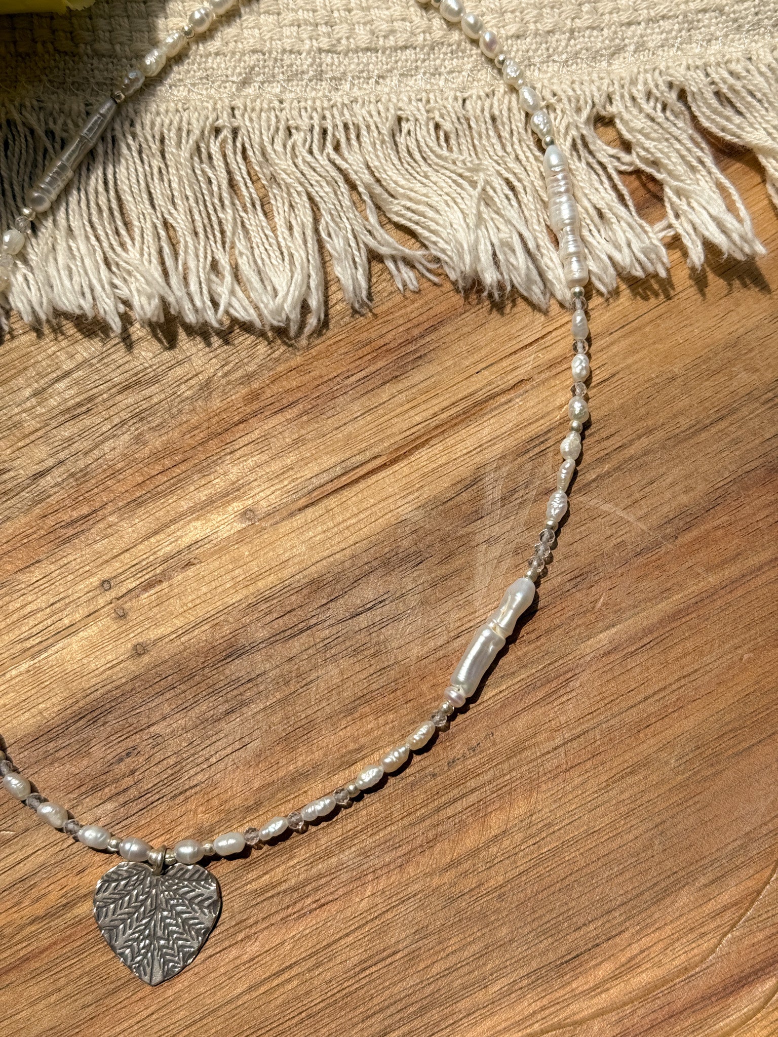 Necklace - Pearl, Clear quartz and Karen silver
