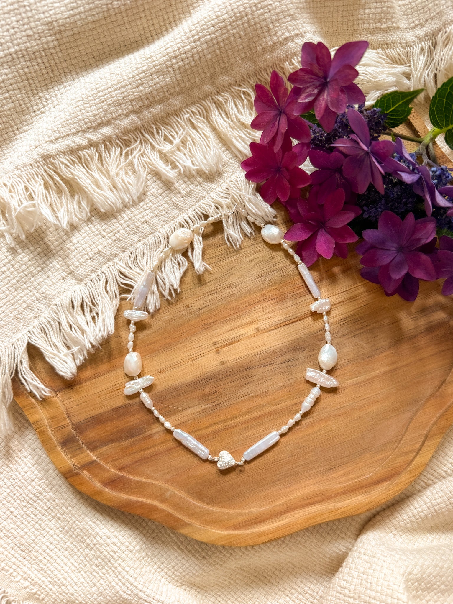 Necklace - Pearl and Karen silver