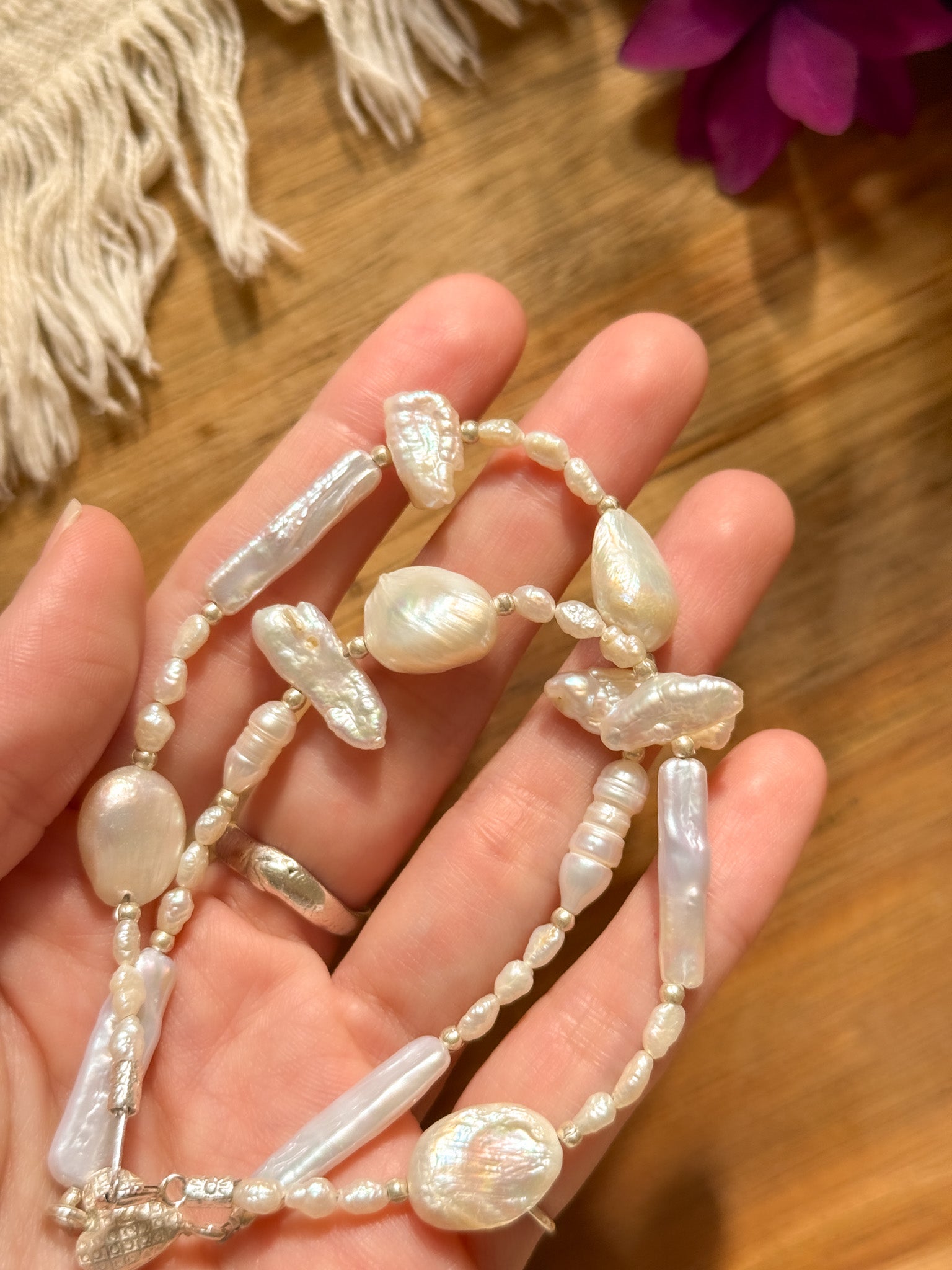 Necklace - Pearl and Karen silver
