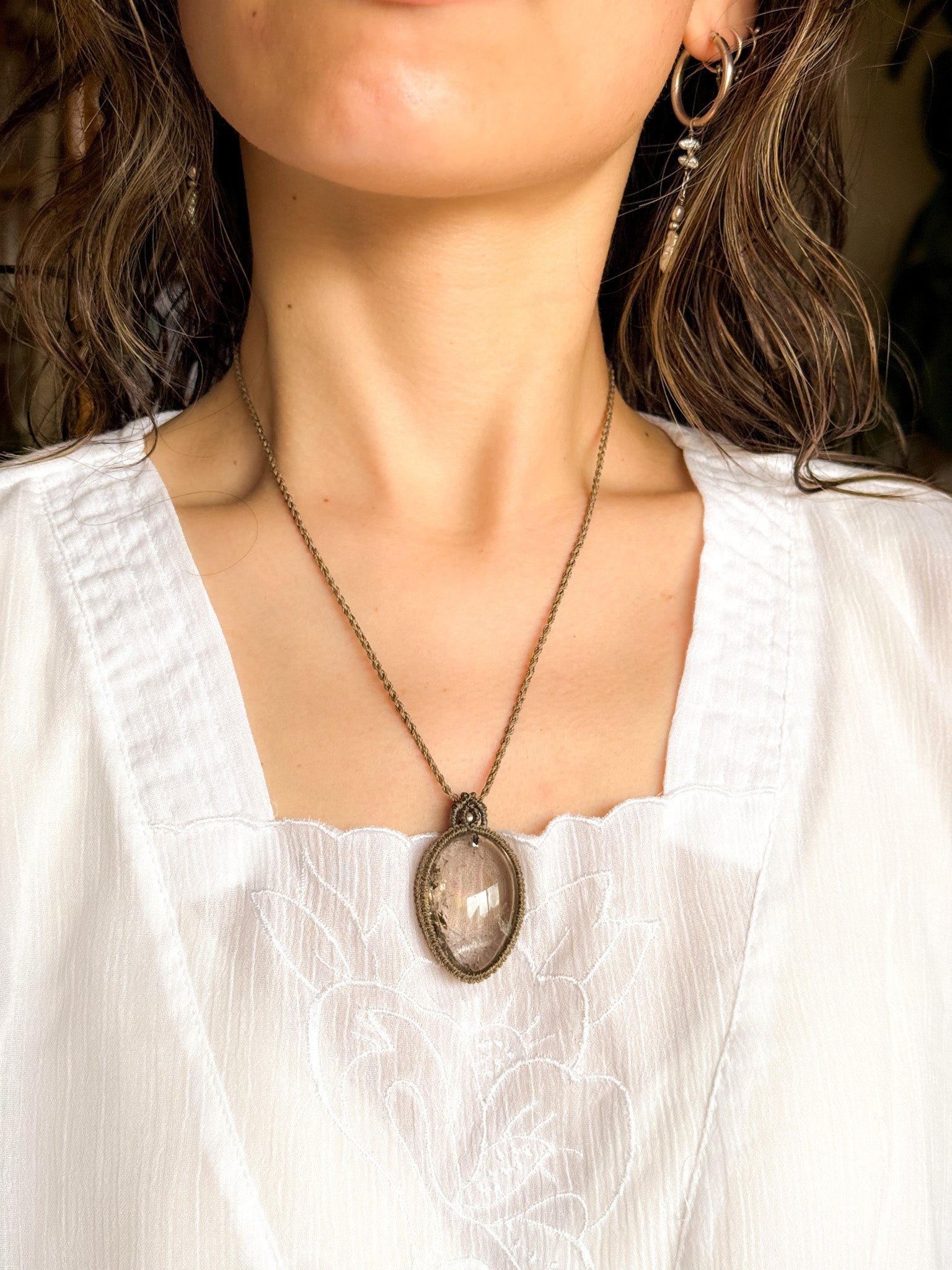【マクラメ】スモーキーアイリスクオーツ Macrame Necklace - Iris Quartz with Smoky Quartz 【Imported