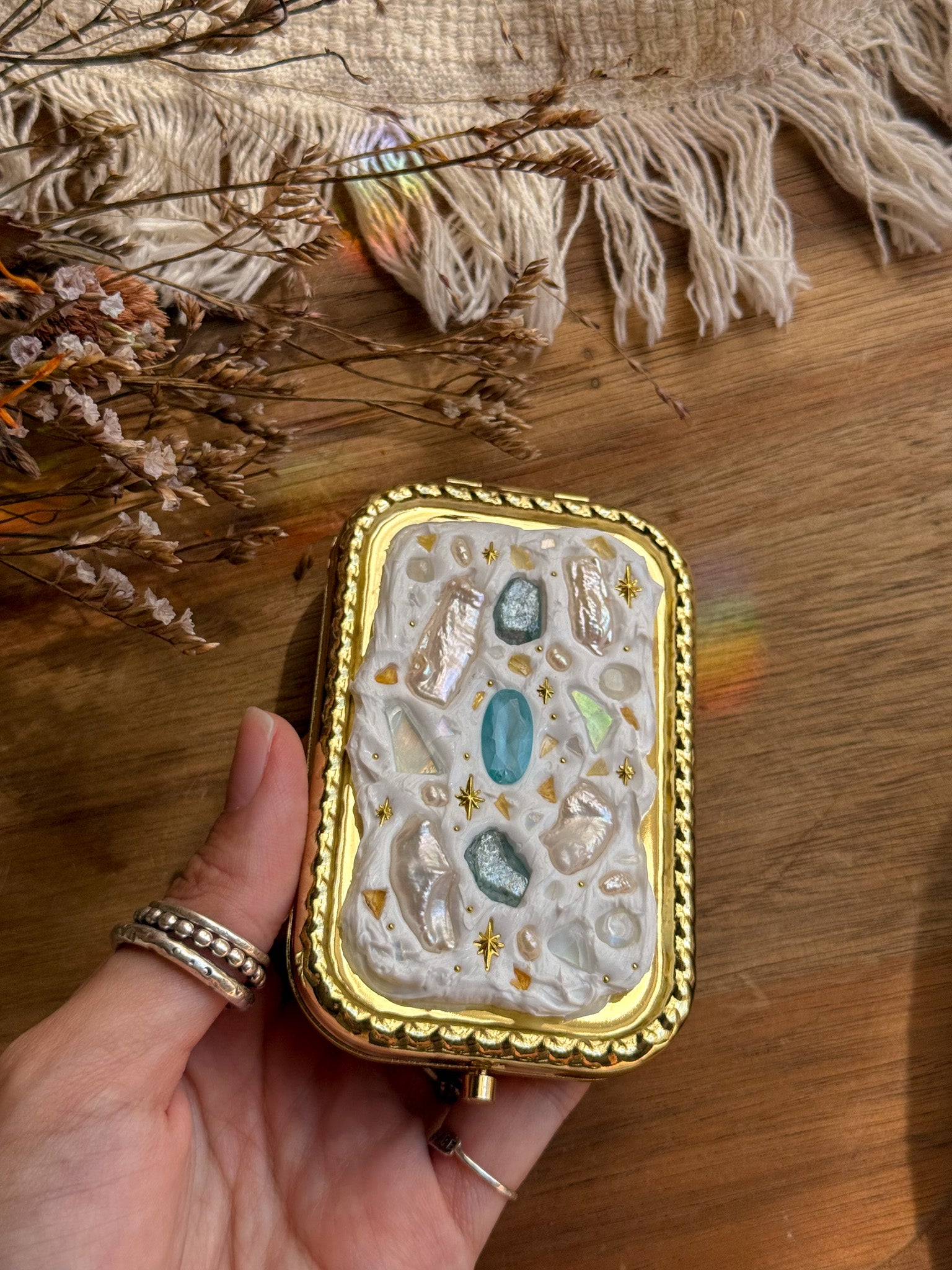 Upcycle glass mirror - Gold G - Moonstone