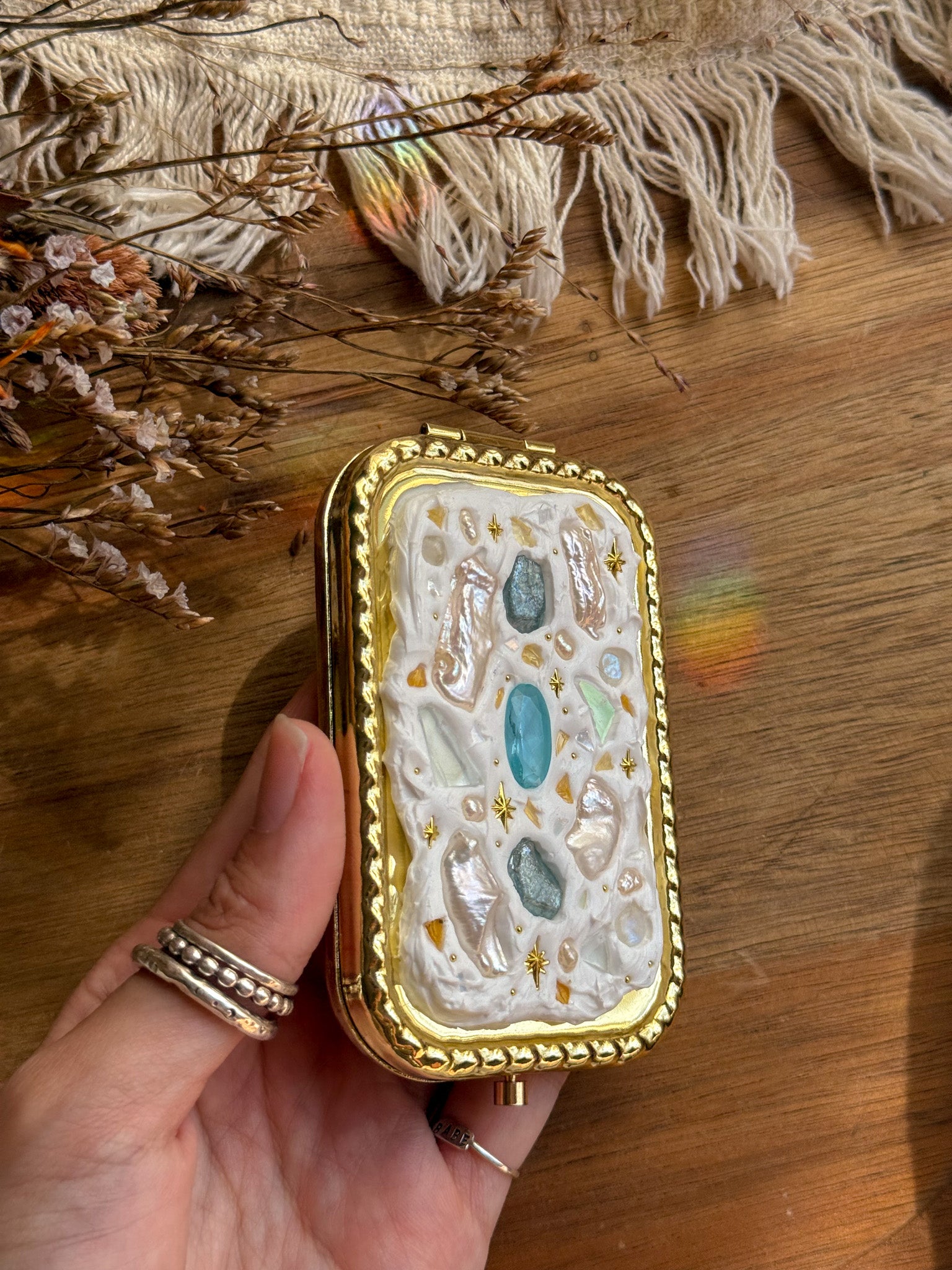 Upcycle glass mirror - Gold G - Moonstone