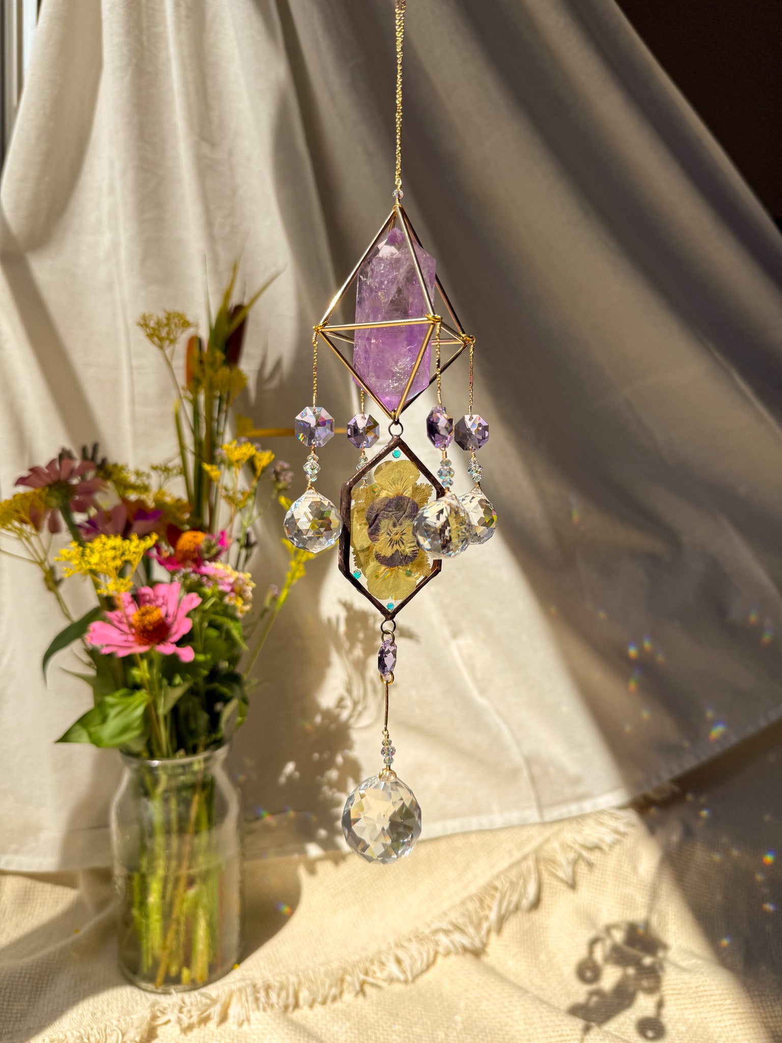 Picnic - Amethyst with Viola