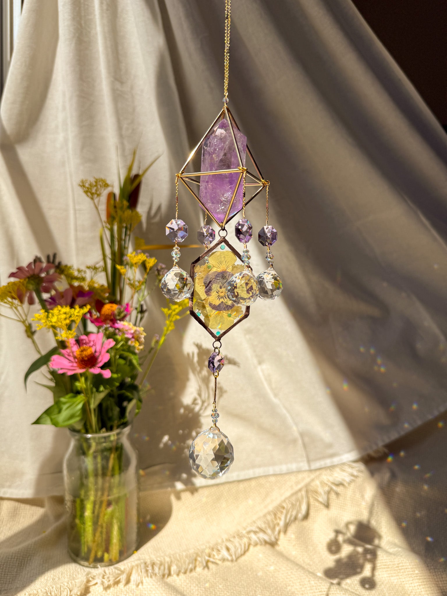 Picnic - Amethyst with Viola