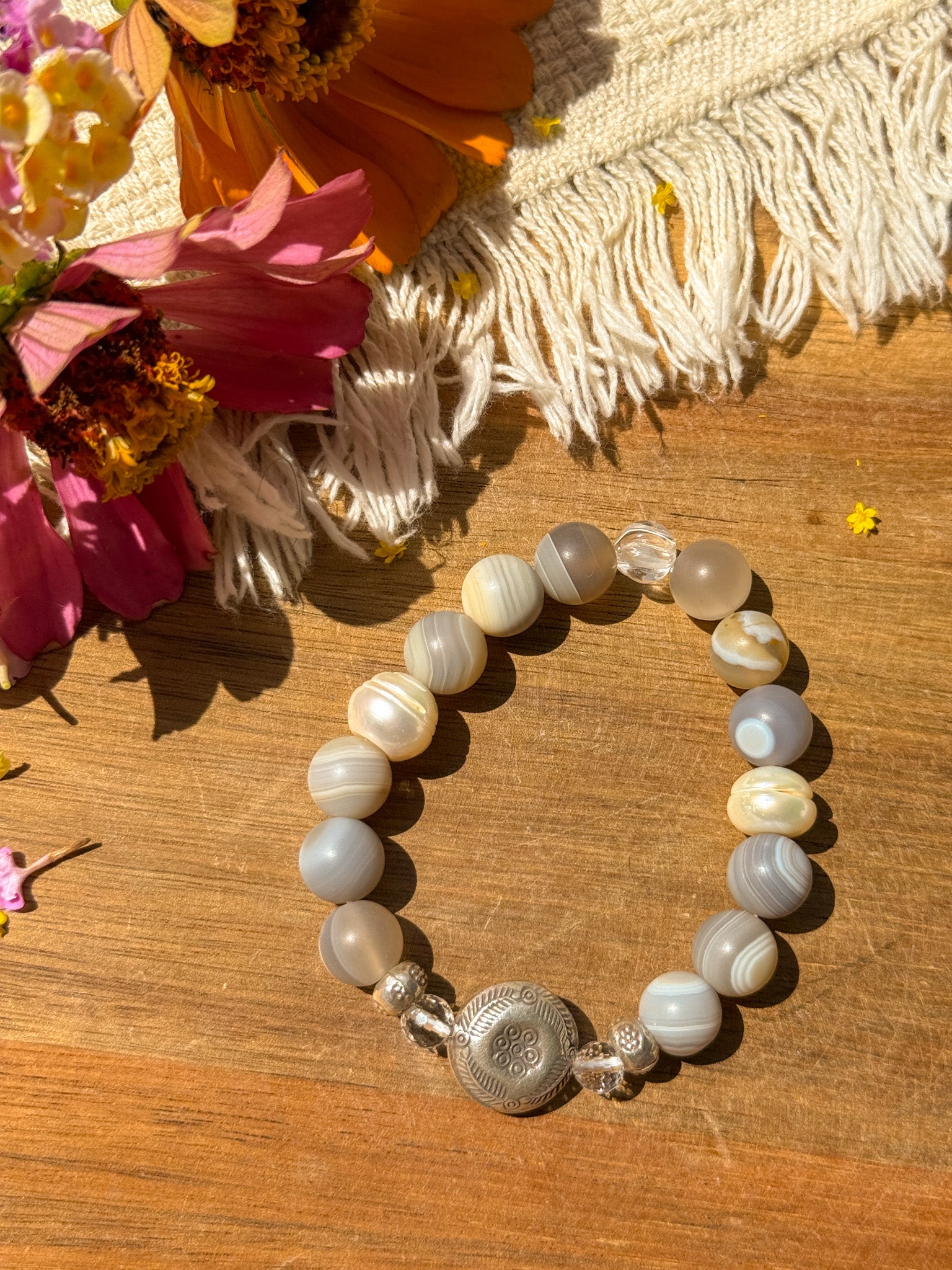 Agate, Pearl, Clear quartz and Karen Silver Bracelet