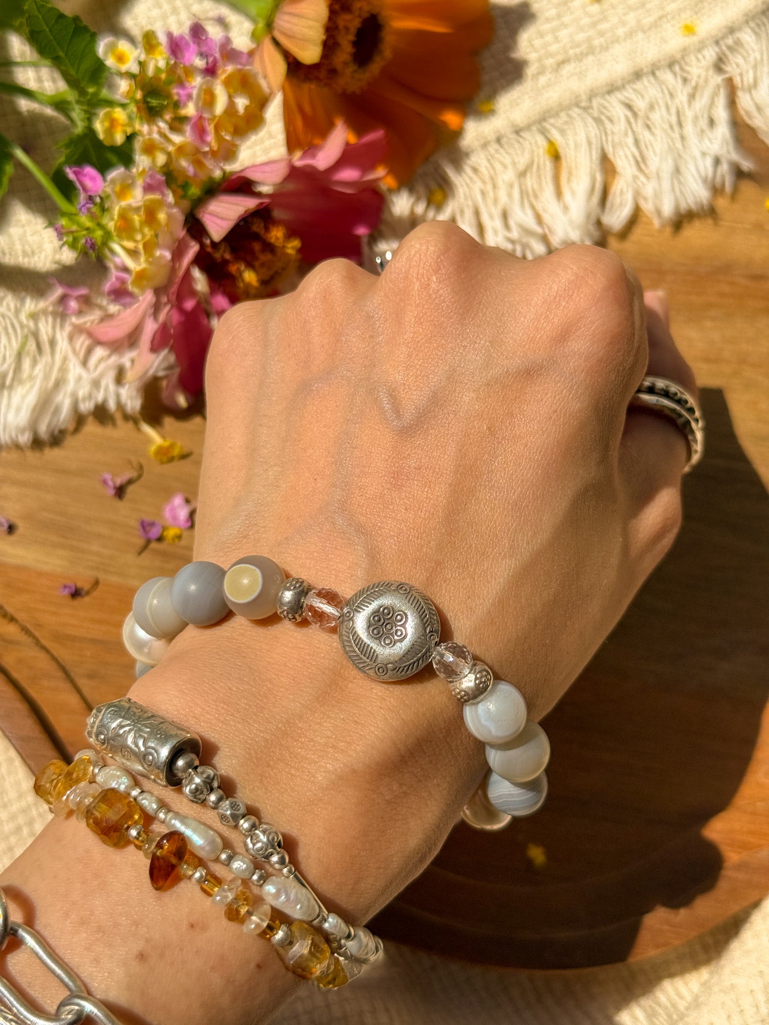 Agate, Pearl, Clear quartz and Karen Silver Bracelet