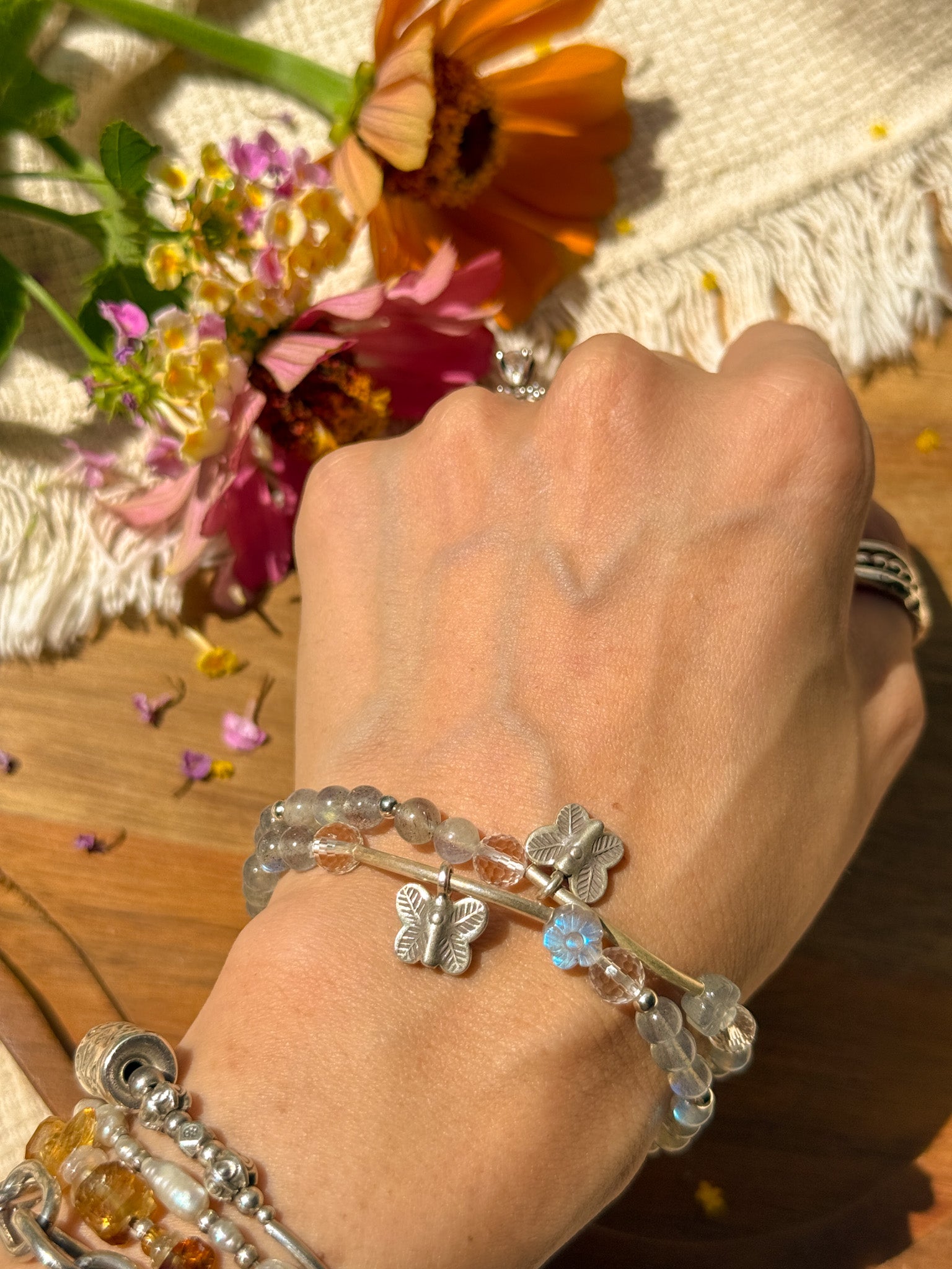 Labradorite, Clear Quartz and Karen silver Bracelet