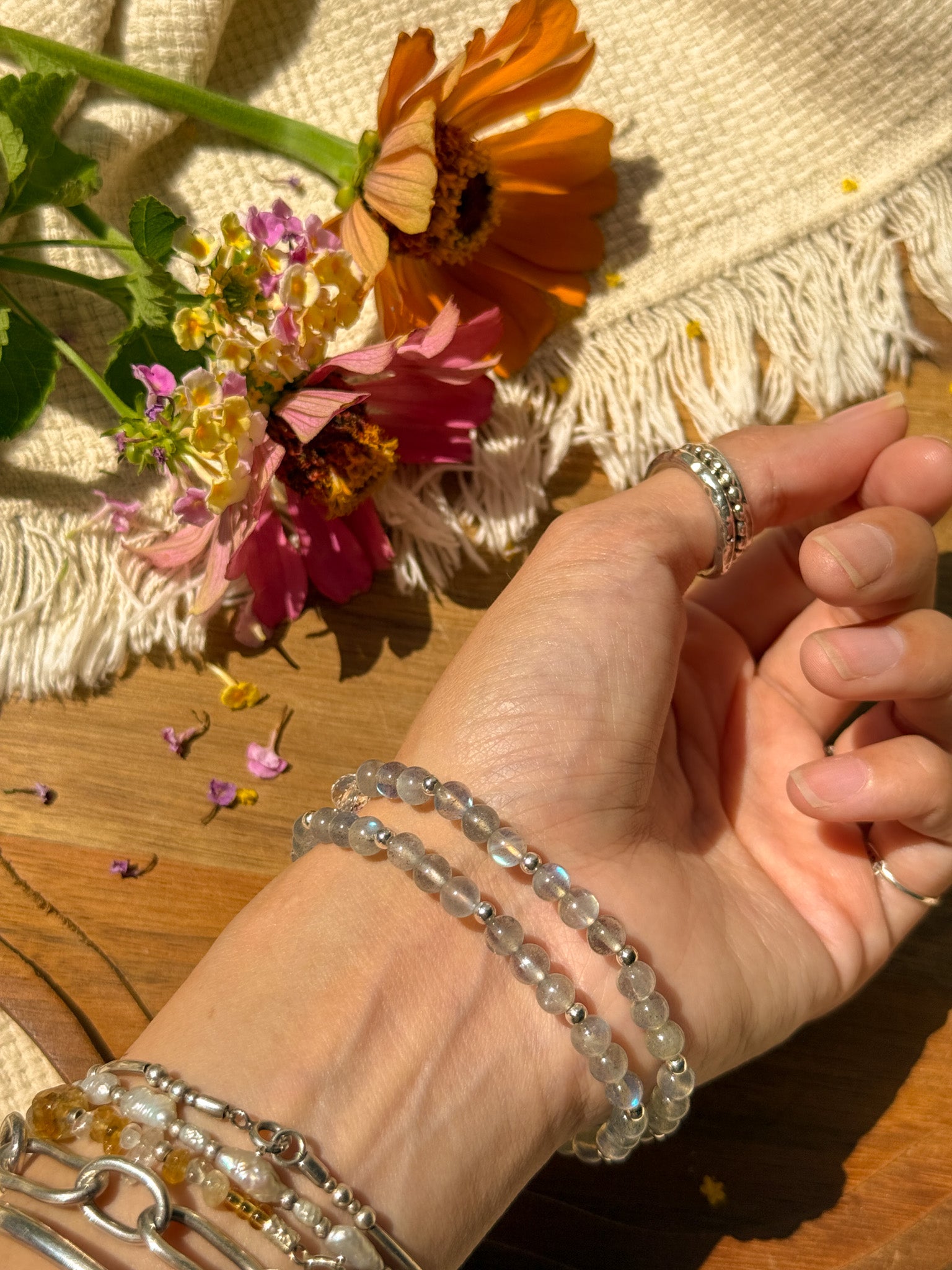 Labradorite, Clear Quartz and Karen silver Bracelet