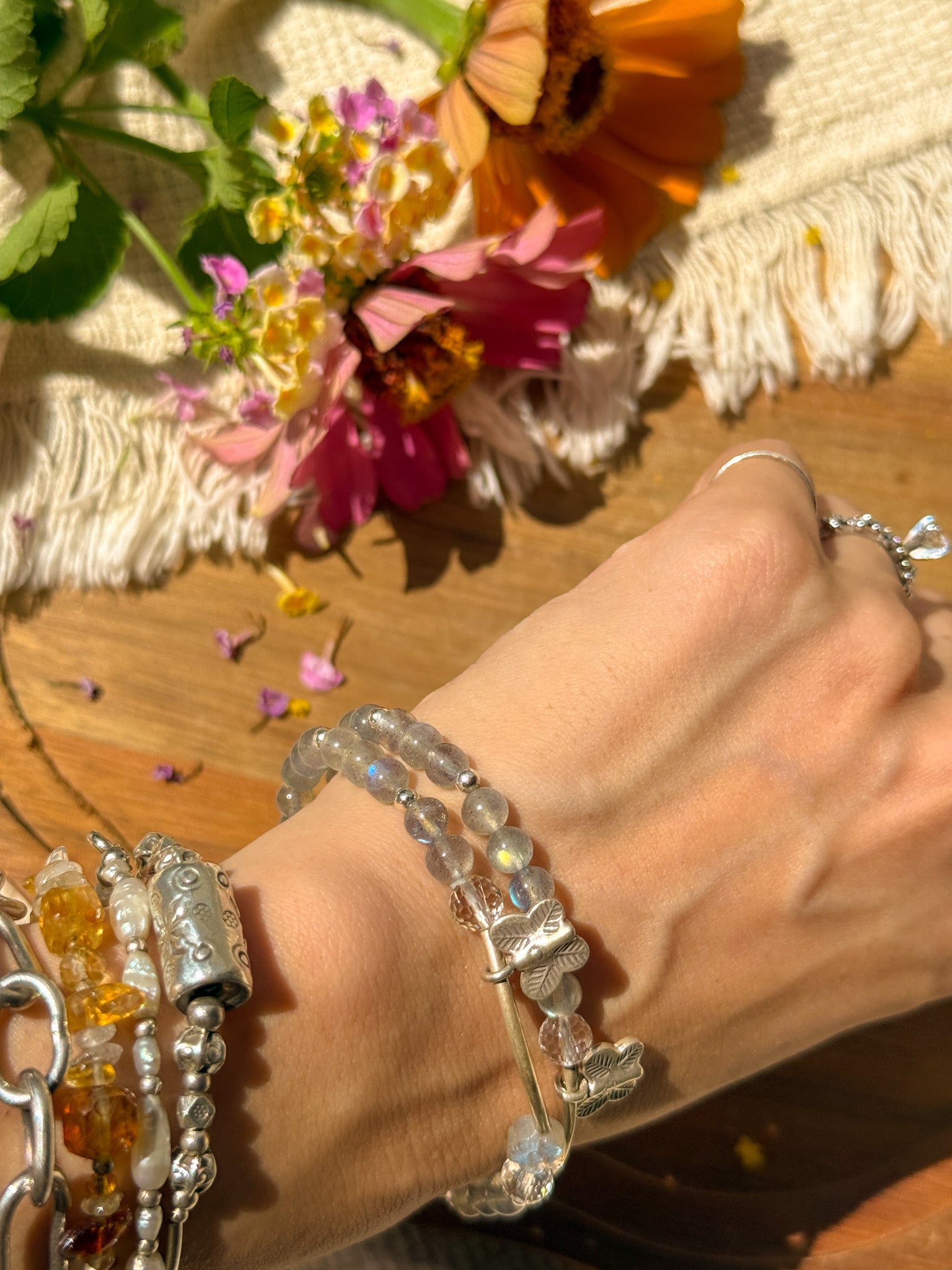 Labradorite, Clear Quartz and Karen silver Bracelet