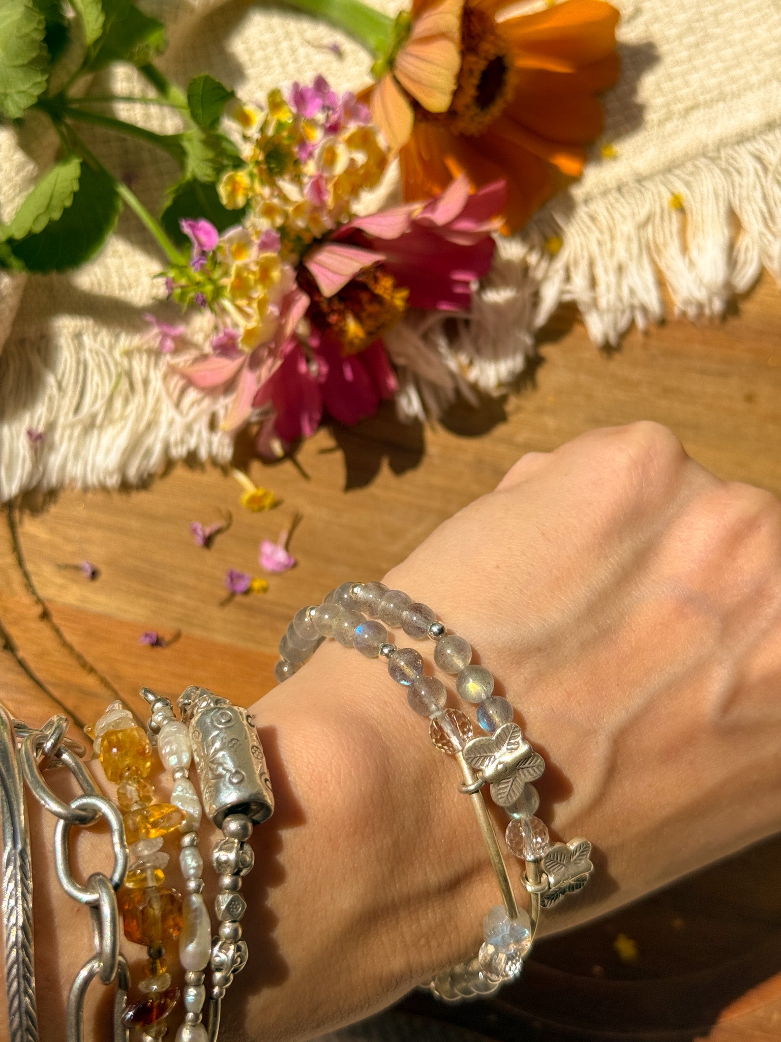 Labradorite, Clear Quartz and Karen silver Bracelet
