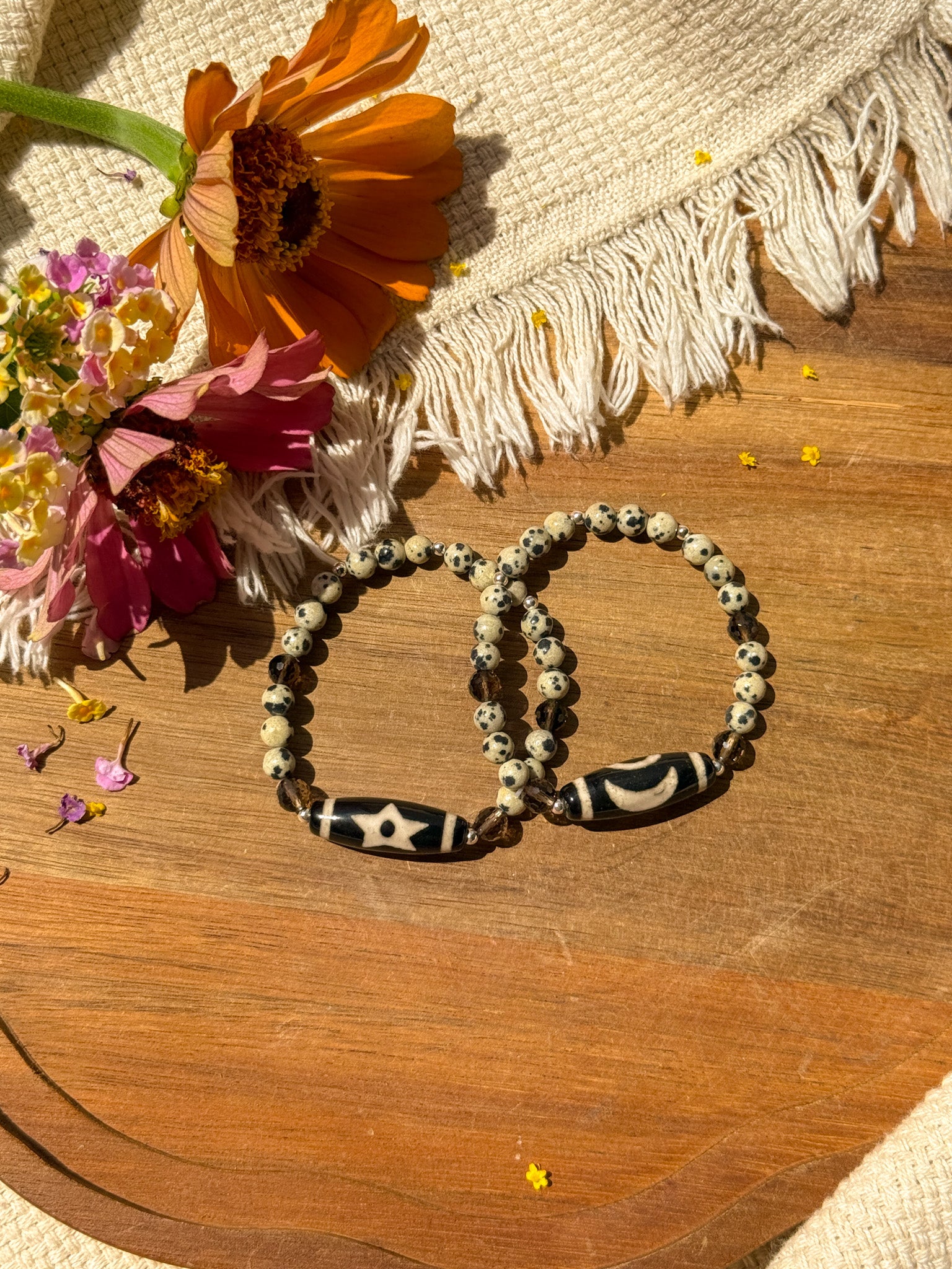 dZi beads (Agate), Dalmatian Jasper, Smoky Quartz and Karen silver Bracelet