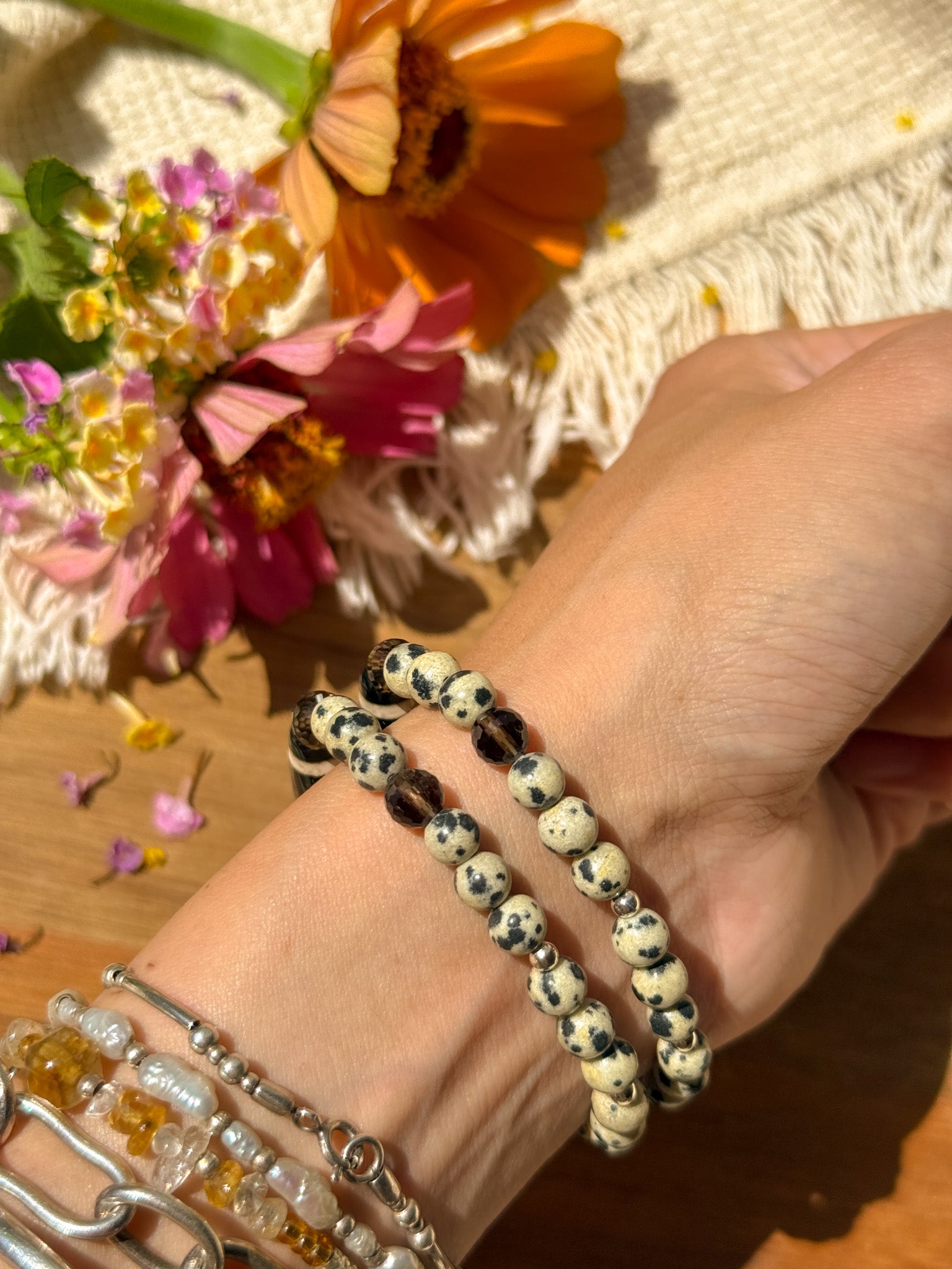 dZi beads (Agate), Dalmatian Jasper, Smoky Quartz and Karen silver Bracelet