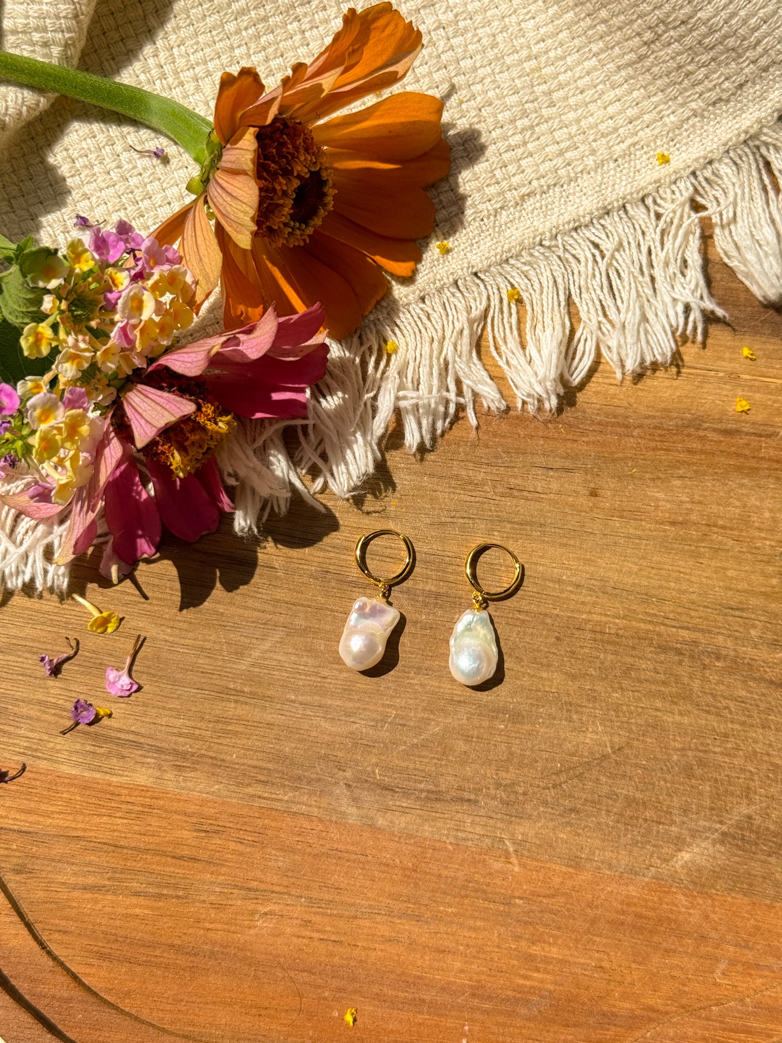 Pearl Earrings - gold ③