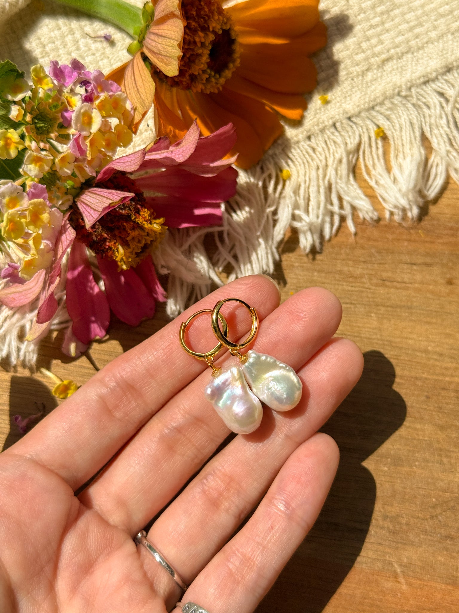 Pearl Earrings - gold ③