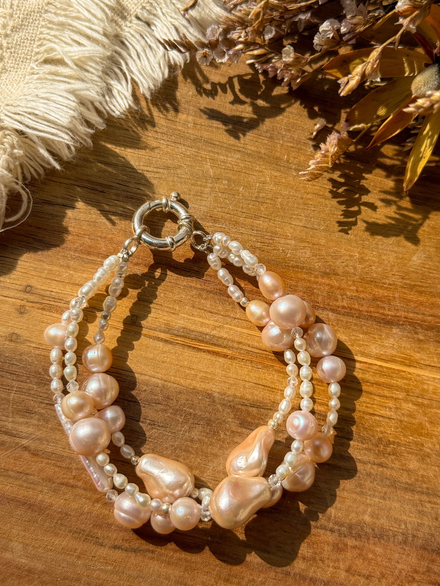 Bracelet - Pearl, Clear quartz and Karen silver - Pink