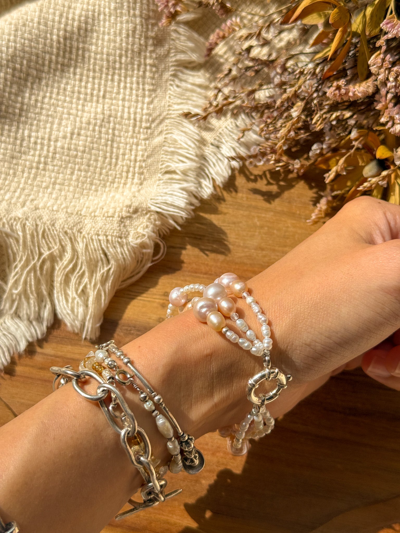 Bracelet - Pearl, Clear quartz and Karen silver - Pink