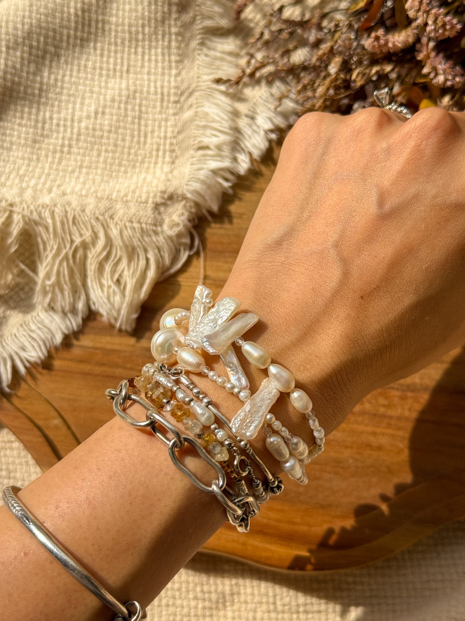 Bracelet - Pearl, Clear quartz and Karen silver - White