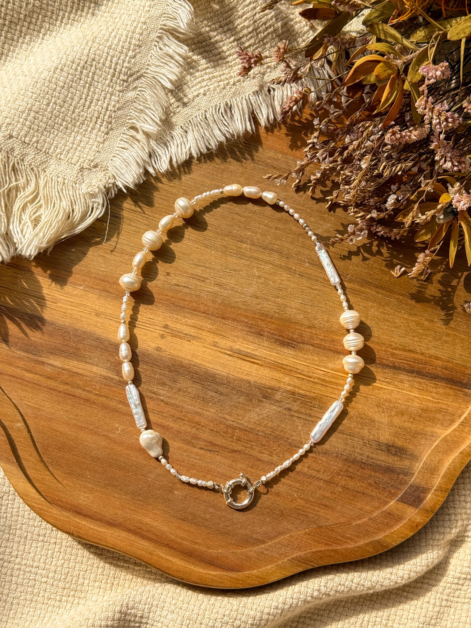 Necklace - Pearl, Clear quartz and Karen silver