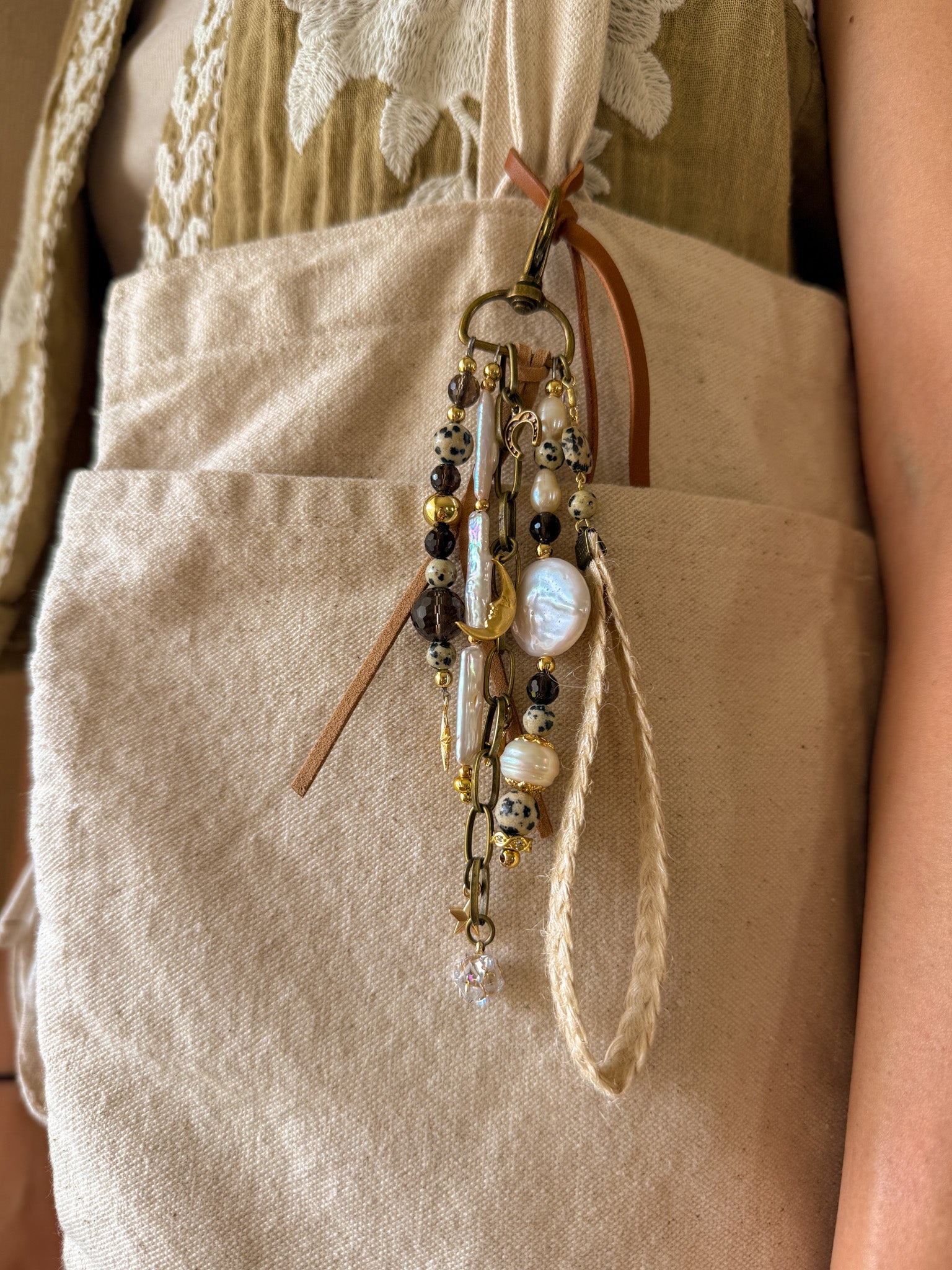 Key Chain - Pearl, Smoky quartz and Dalmatian Jasper