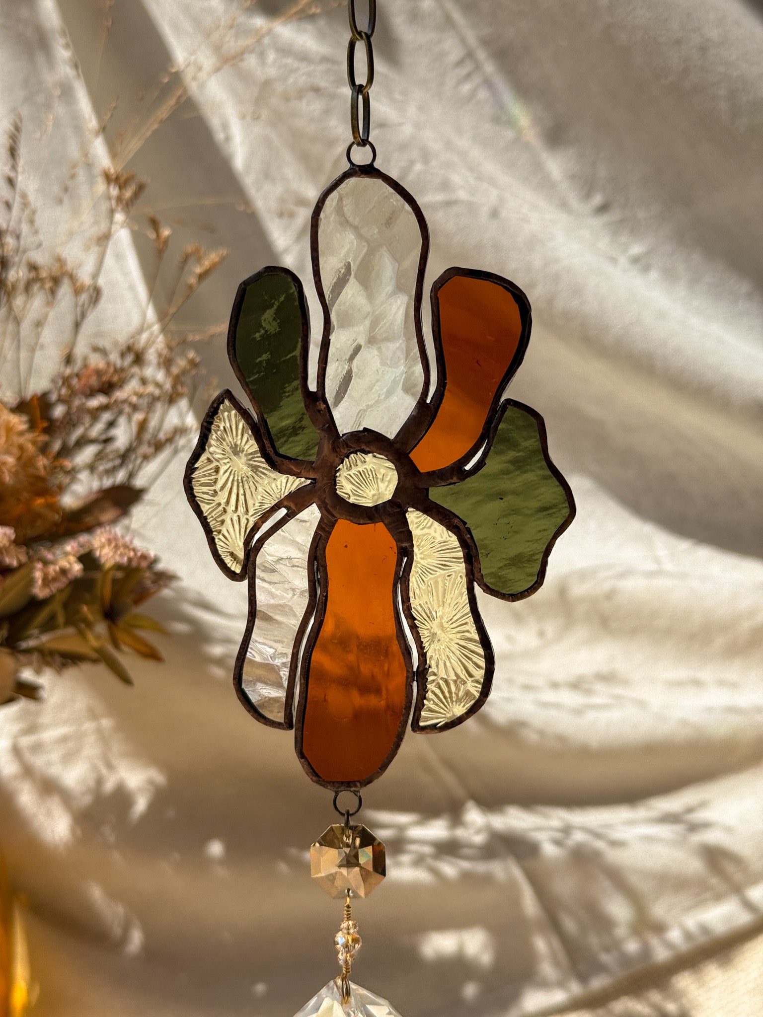 Wavy Flower - Textured glass and Orange Swarovski