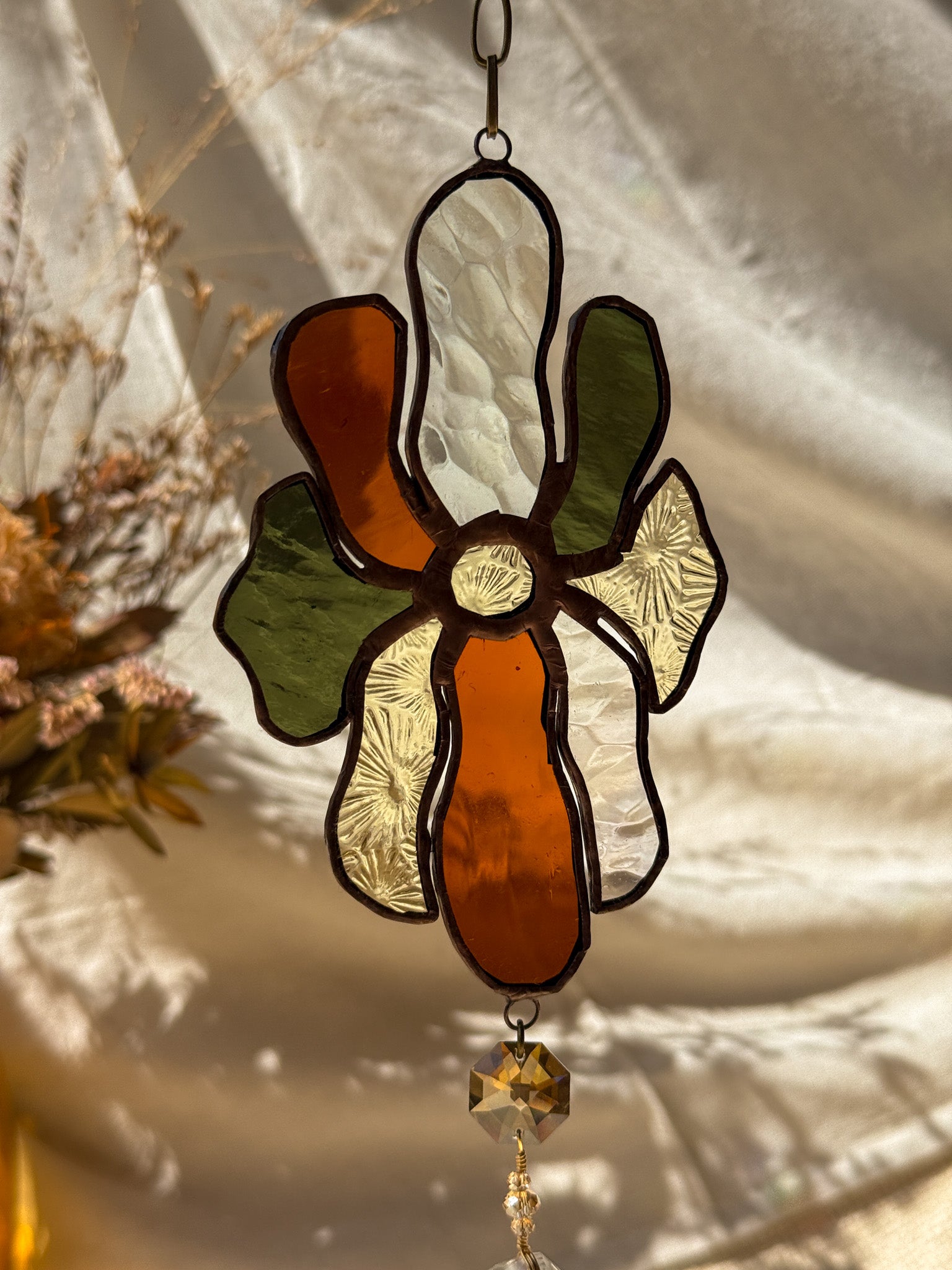 Wavy Flower - Textured glass and Orange Swarovski