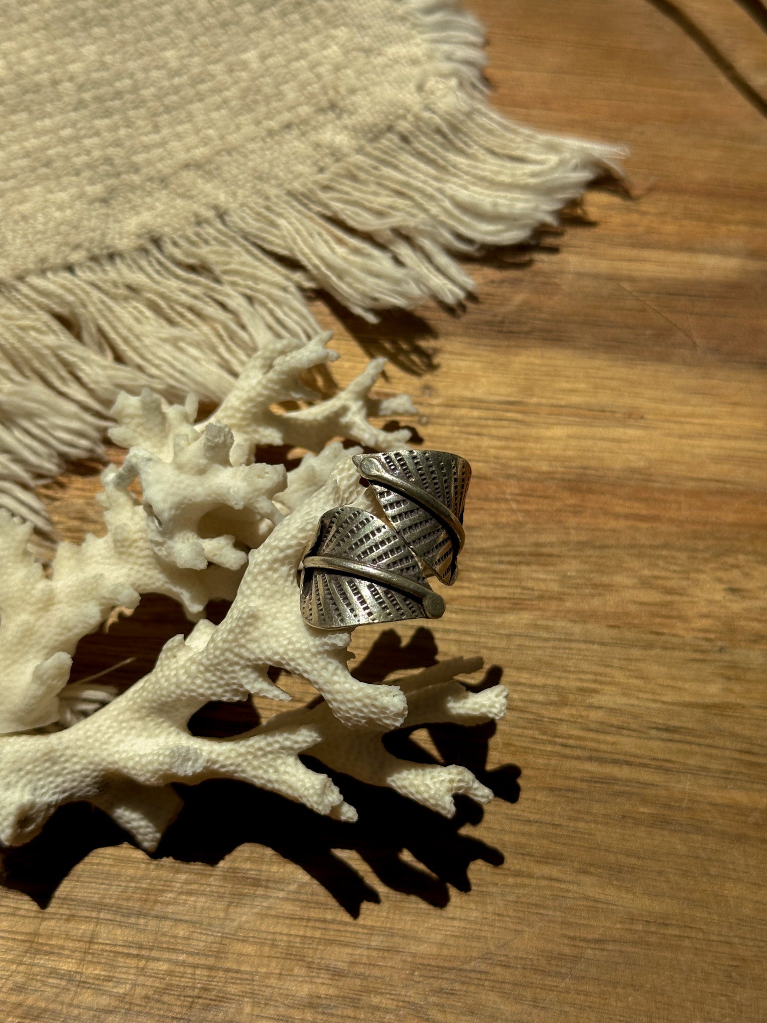Karen Silver Ring - Leaves - daisy doe